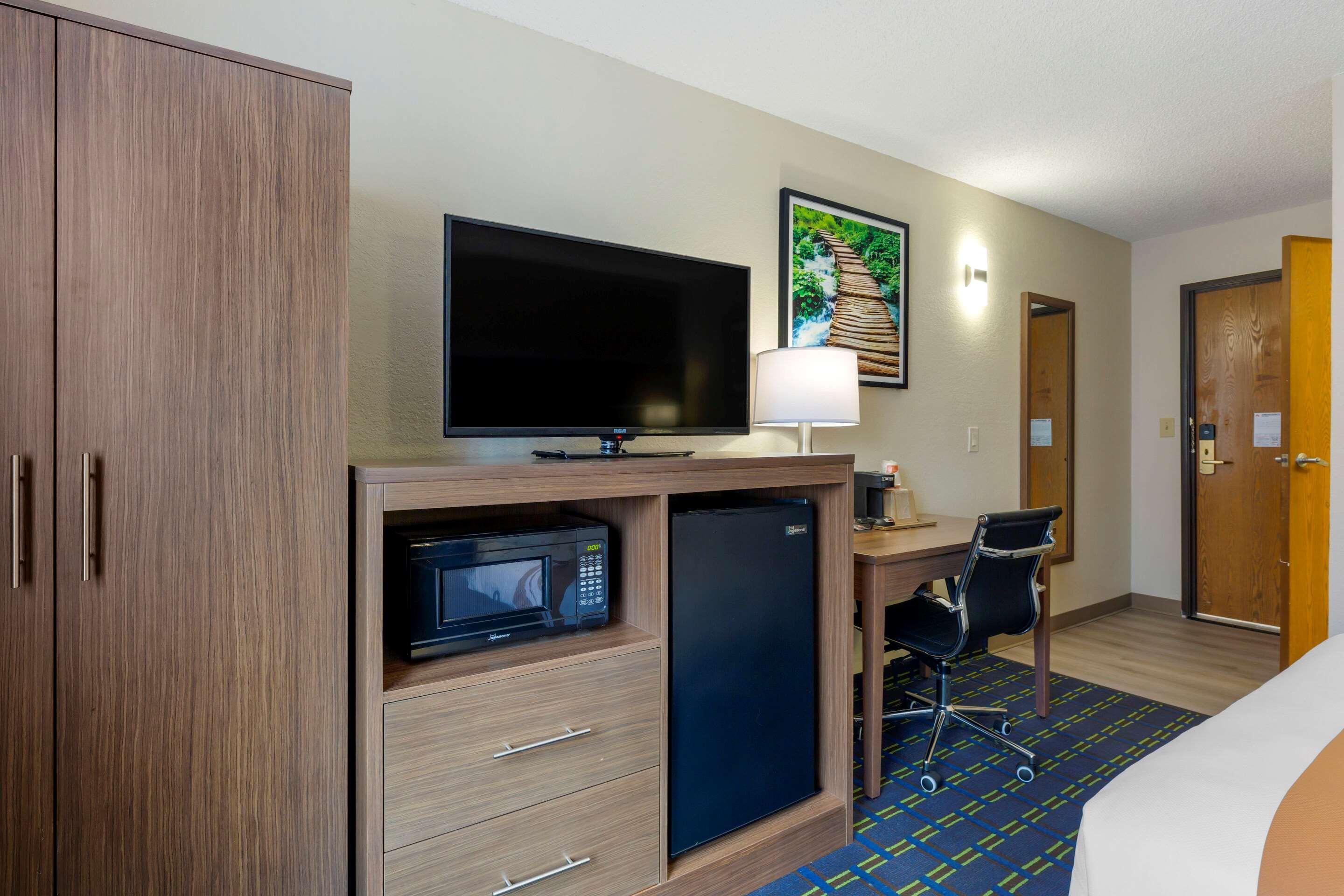 Quality Inn Ли Экстерьер фото